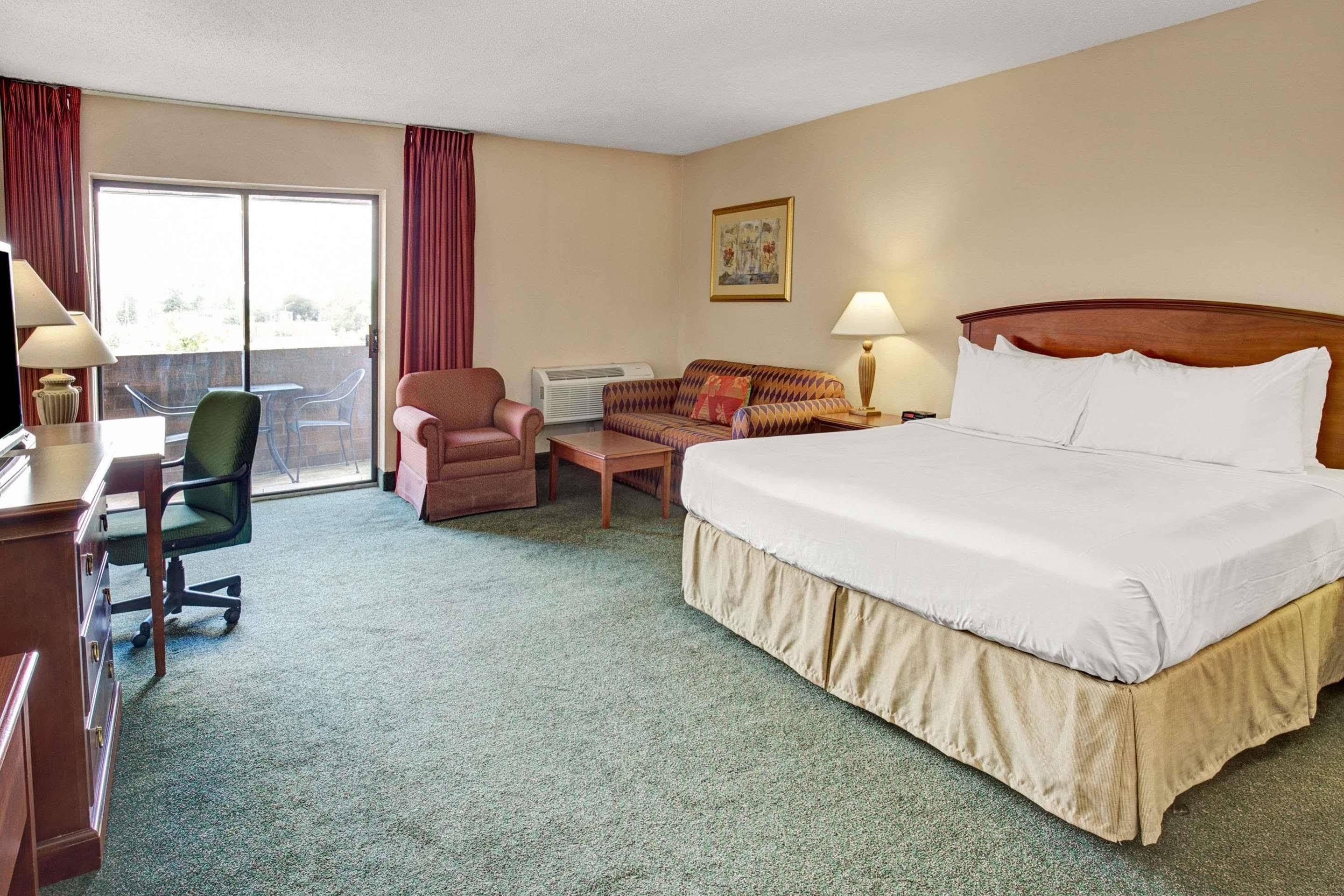 Holiday Inn Indianapolis - Airport Area N By Ihg Екстер'єр фото