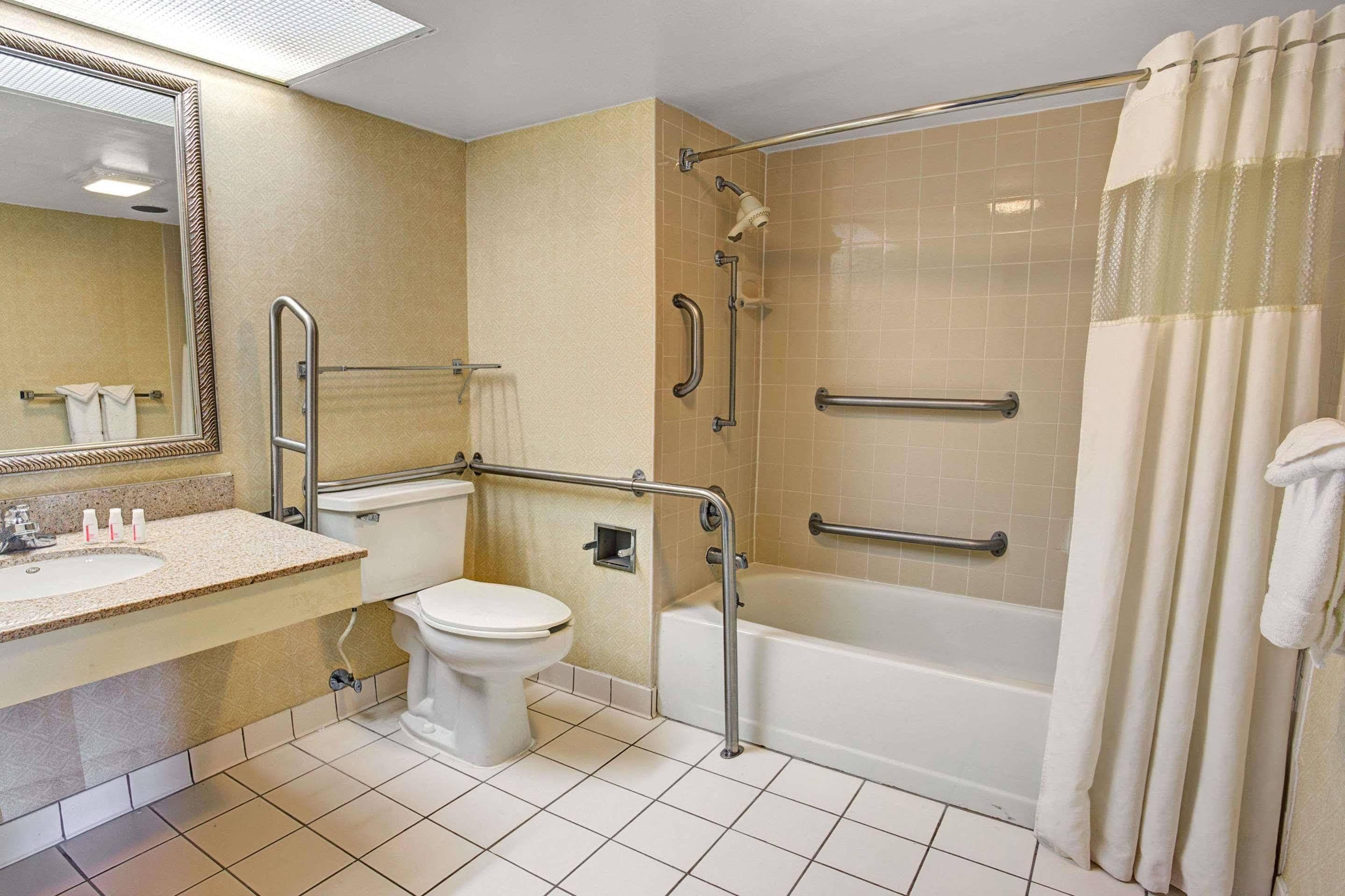 Holiday Inn Indianapolis - Airport Area N By Ihg Екстер'єр фото