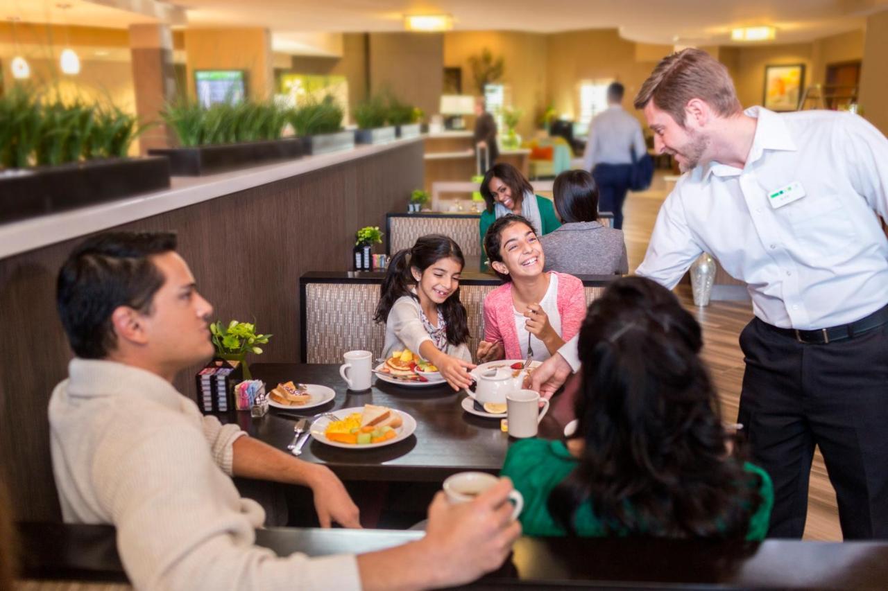 Holiday Inn Indianapolis - Airport Area N By Ihg Екстер'єр фото