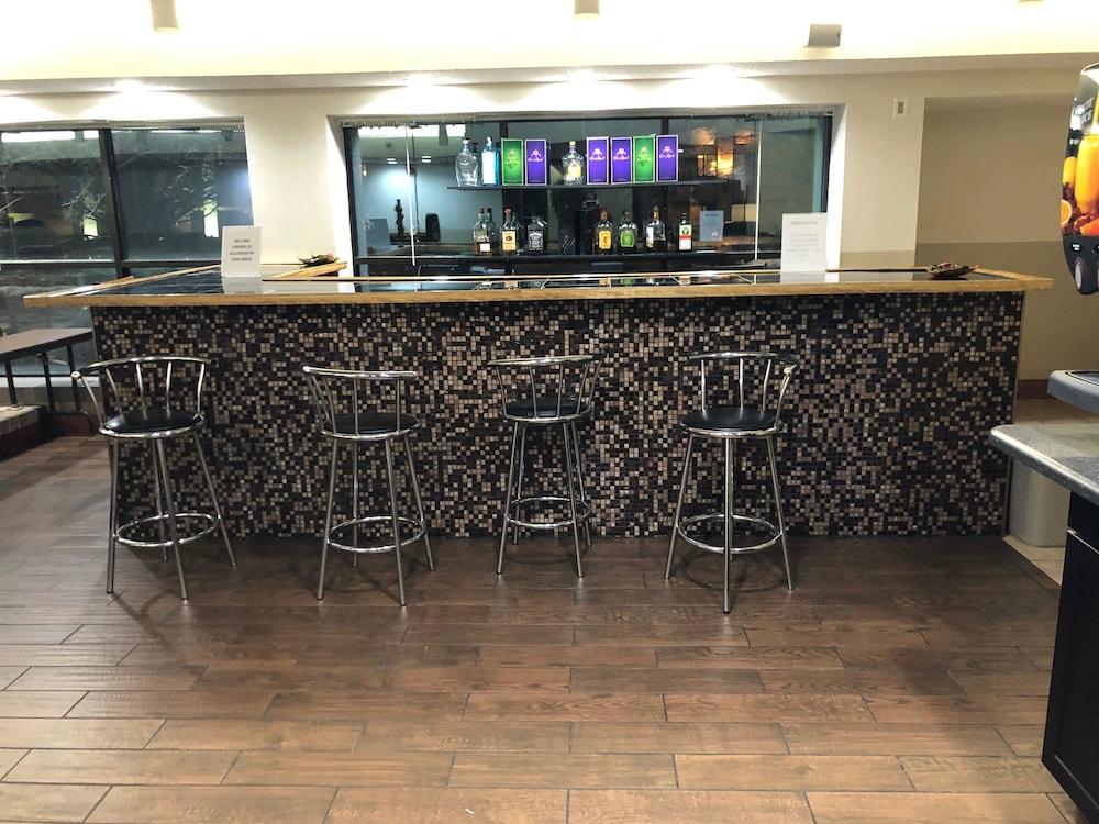 Holiday Inn Indianapolis - Airport Area N By Ihg Екстер'єр фото
