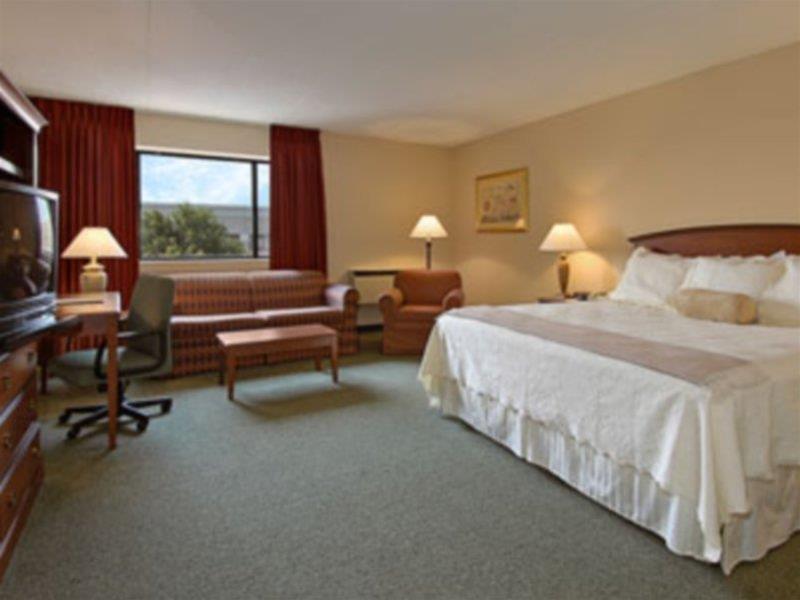 Holiday Inn Indianapolis - Airport Area N By Ihg Екстер'єр фото